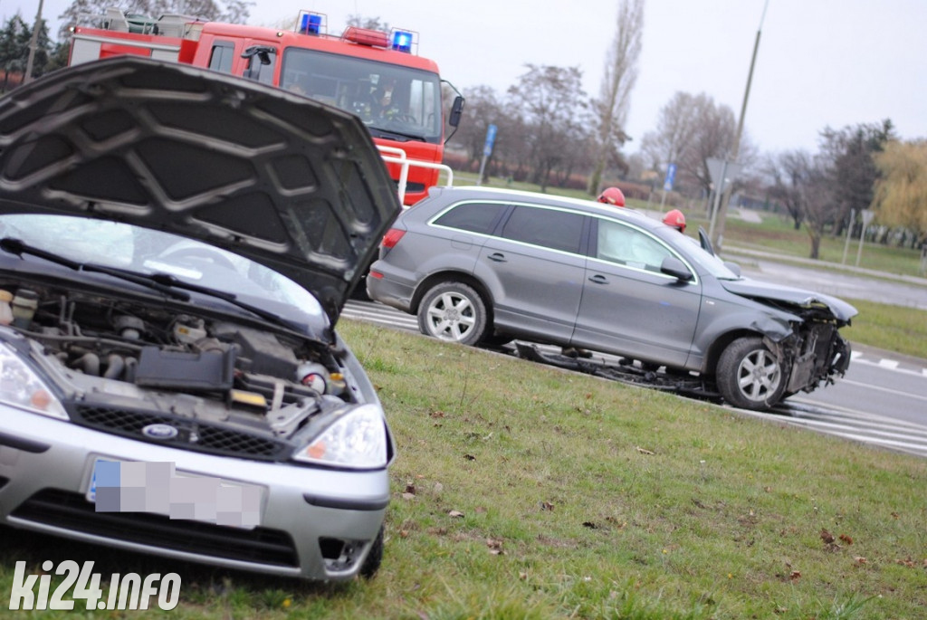 Audi zderzyło się z fordem