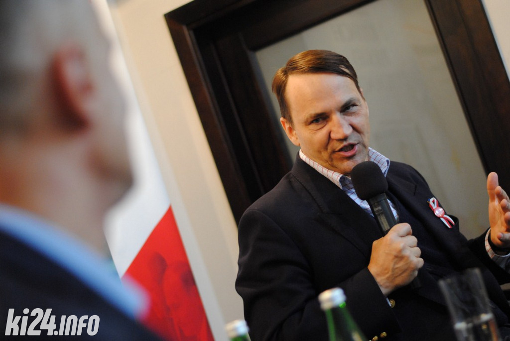 Radosław Sikorski w Bibliotece Miejskiej