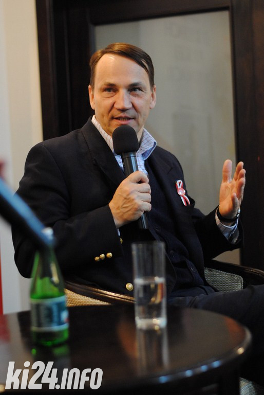 Radosław Sikorski w Bibliotece Miejskiej