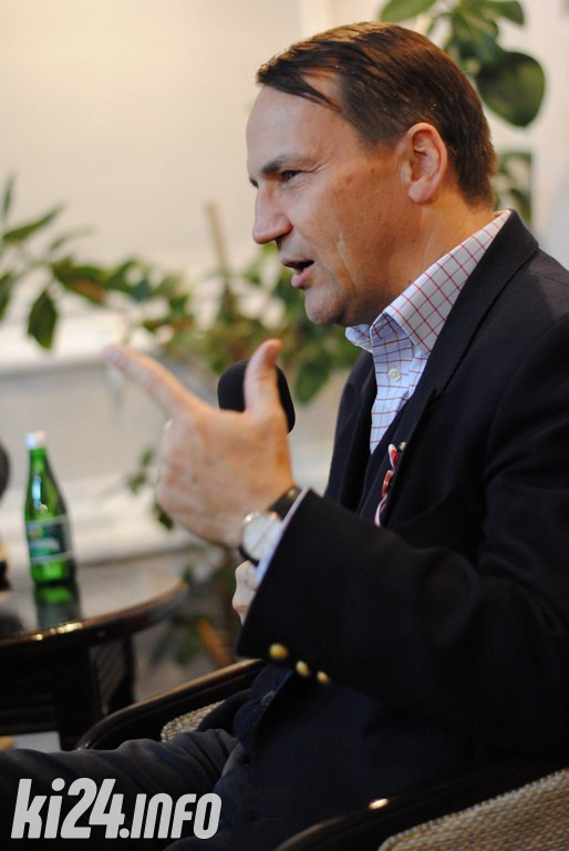 Radosław Sikorski w Bibliotece Miejskiej