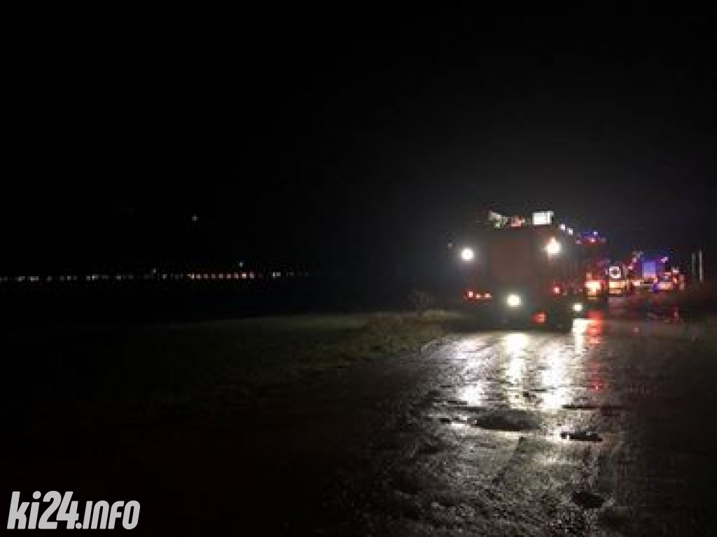 Audi zderzyło się z pociągiem