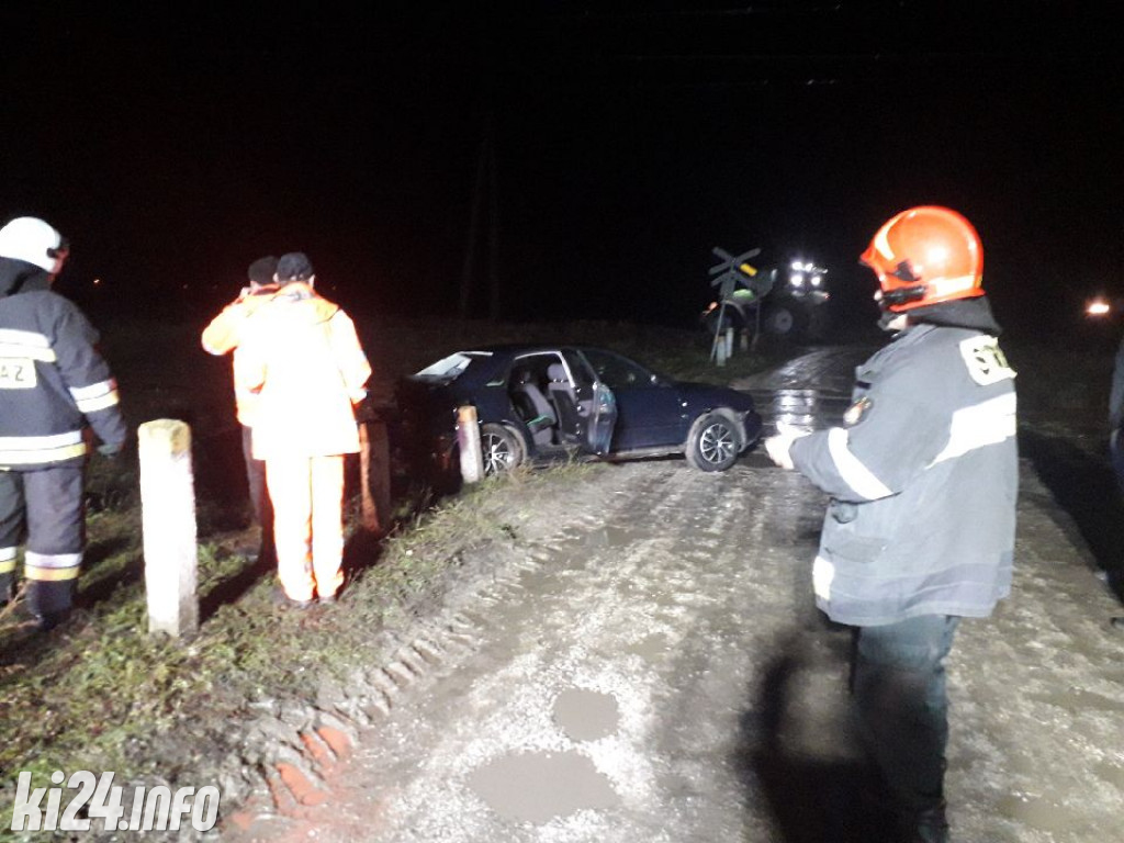 Audi zderzyło się z pociągiem