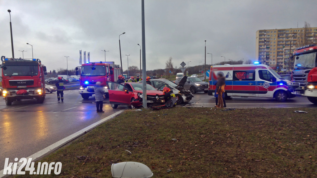 Groźna kolizja na skrzyżowaniu na Rąbinie