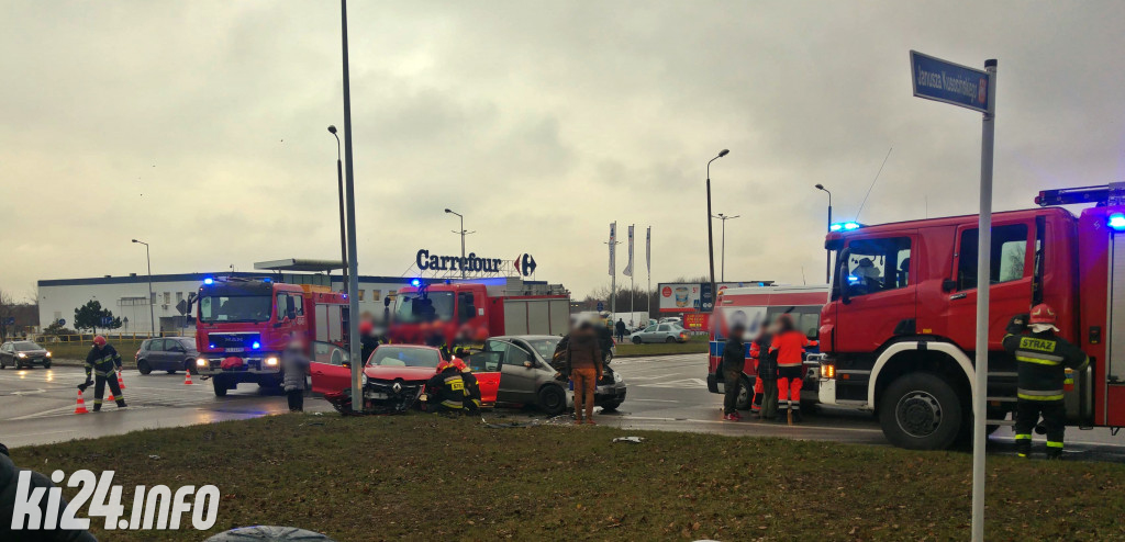 Groźna kolizja na skrzyżowaniu na Rąbinie