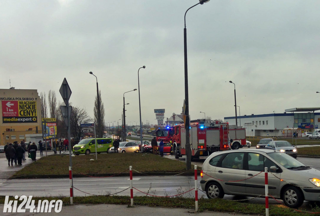 Groźna kolizja na skrzyżowaniu na Rąbinie