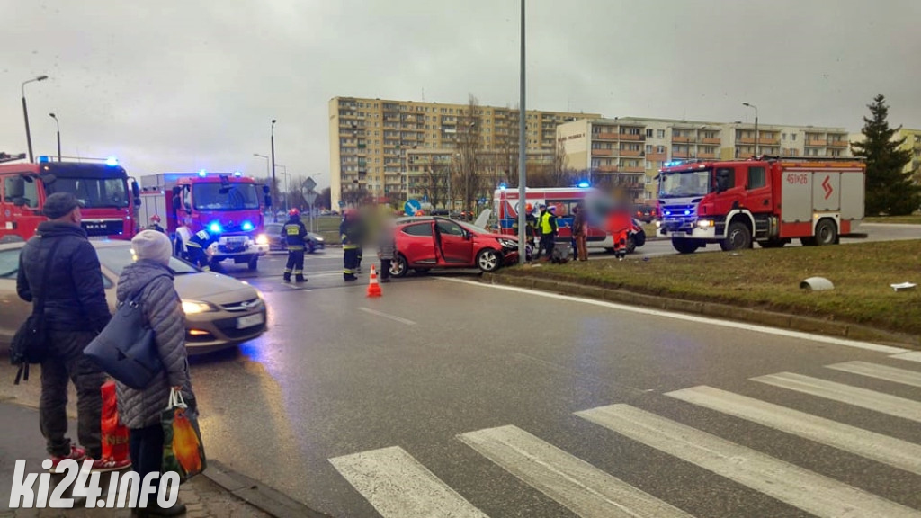 Groźna kolizja na skrzyżowaniu na Rąbinie