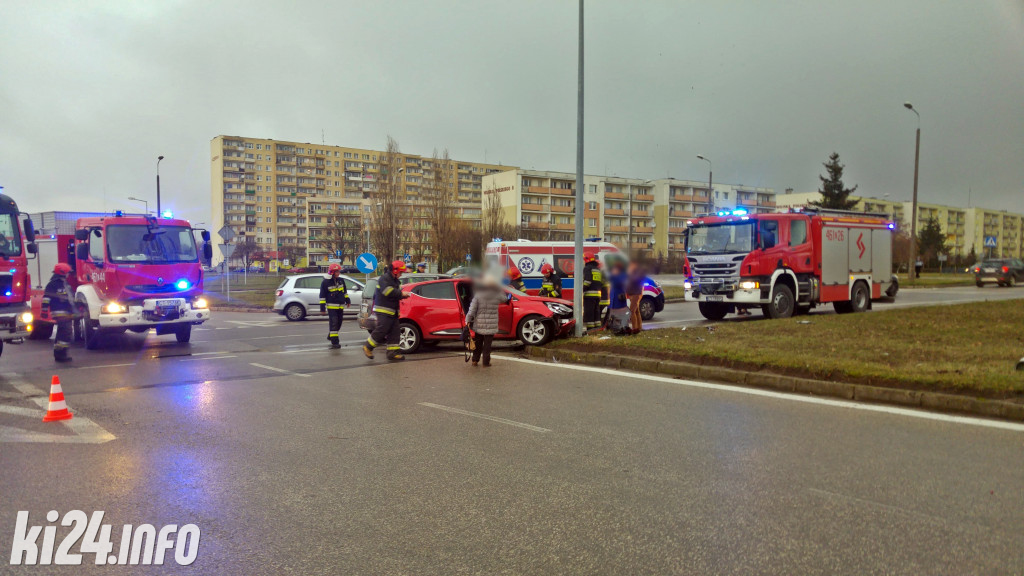 Groźna kolizja na skrzyżowaniu na Rąbinie