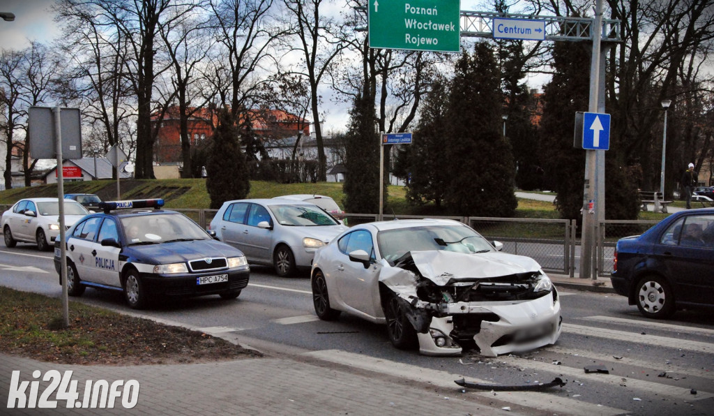 Toyota uderzyła w forda