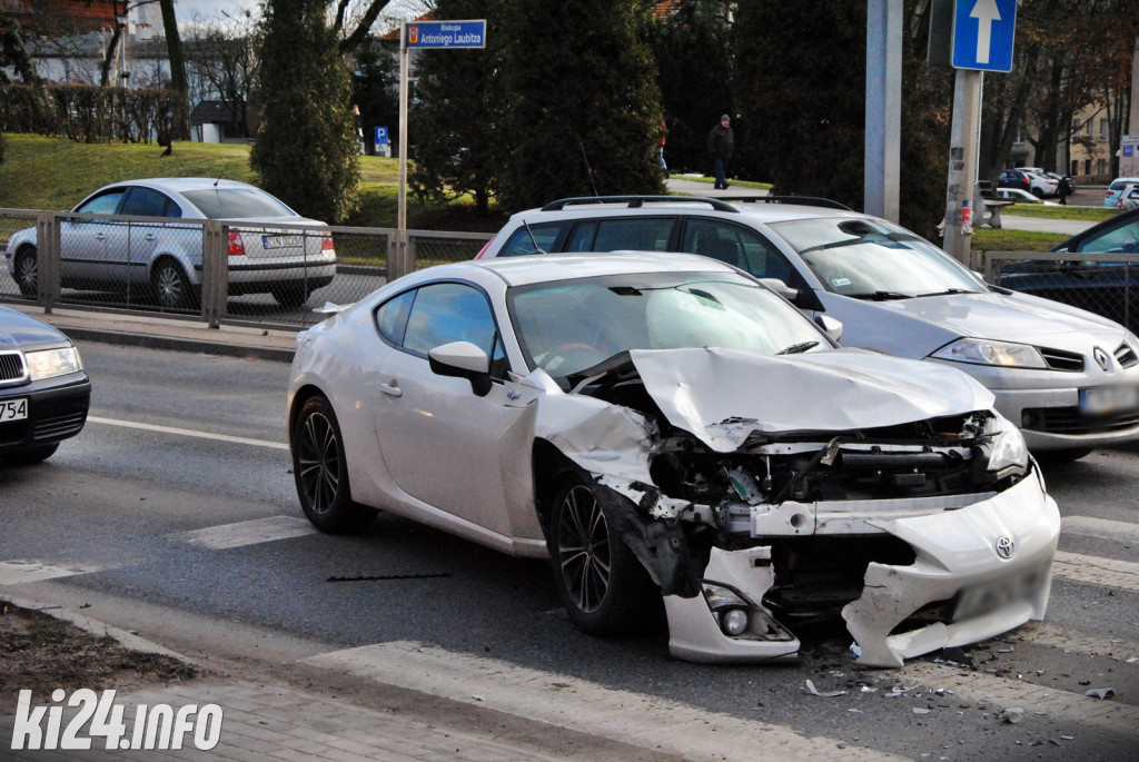 Toyota uderzyła w forda