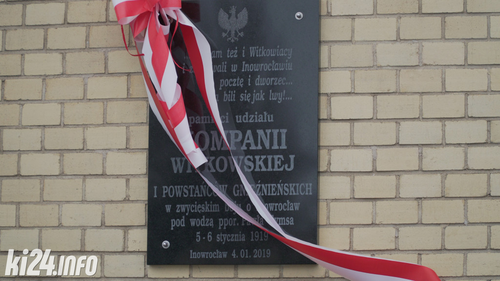 Odsłonięcie tablicy na dworcu PKP