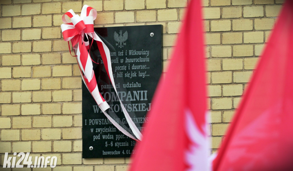 Odsłonięcie tablicy na dworcu PKP