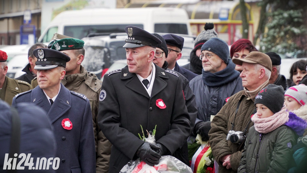 Odsłonięcie tablicy na dworcu PKP
