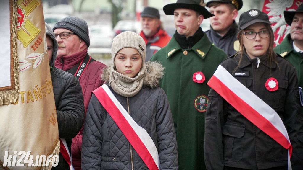Odsłonięcie tablicy na dworcu PKP