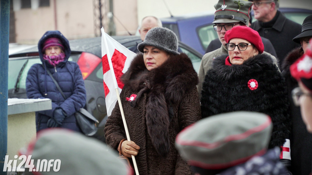 Odsłonięcie tablicy na dworcu PKP