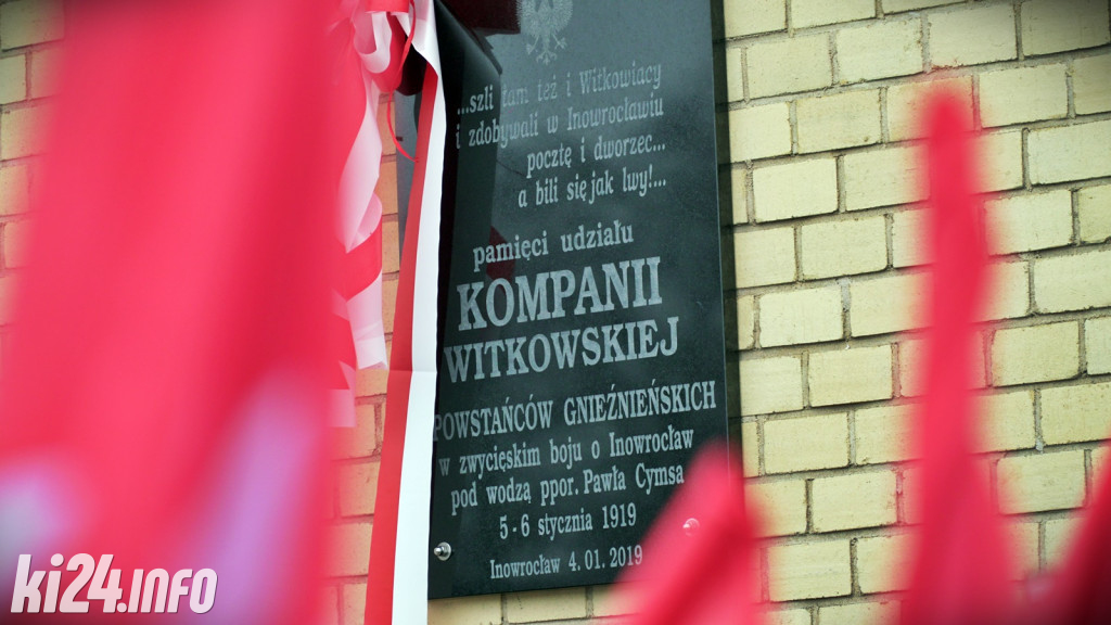 Odsłonięcie tablicy na dworcu PKP