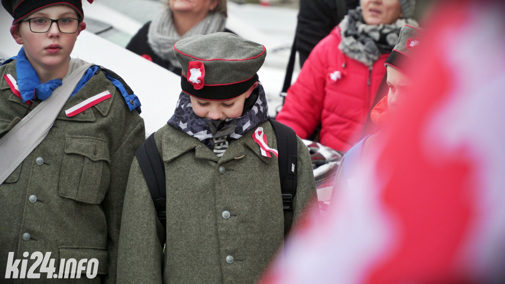 Odsłonięcie tablicy na dworcu PKP