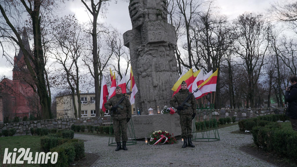 Uroczystości pod Pomnikiem Powstańców Wielkopolskich