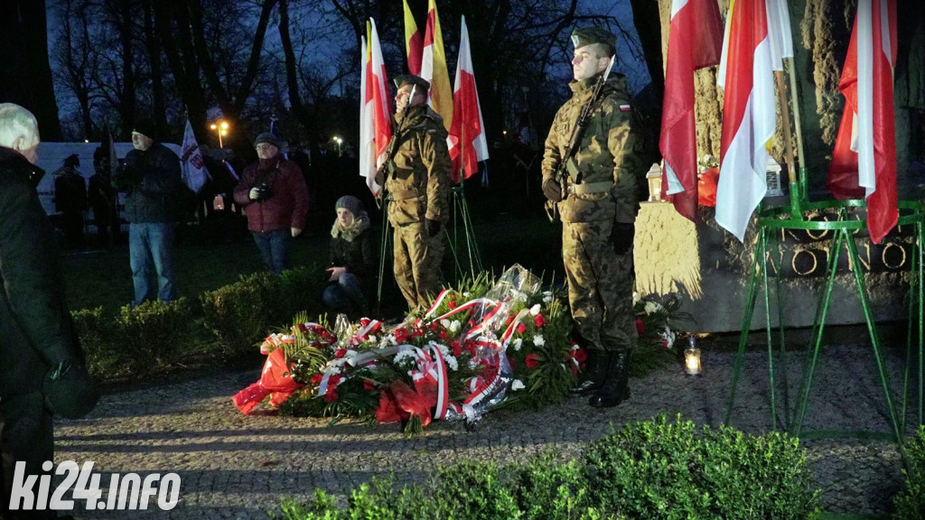 Uroczystości pod Pomnikiem Powstańców Wielkopolskich