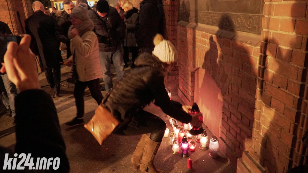Wiec pamięci Pawła Adamowicza