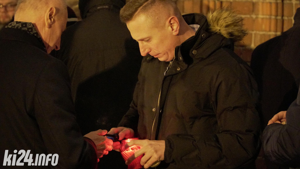 Wiec pamięci Pawła Adamowicza