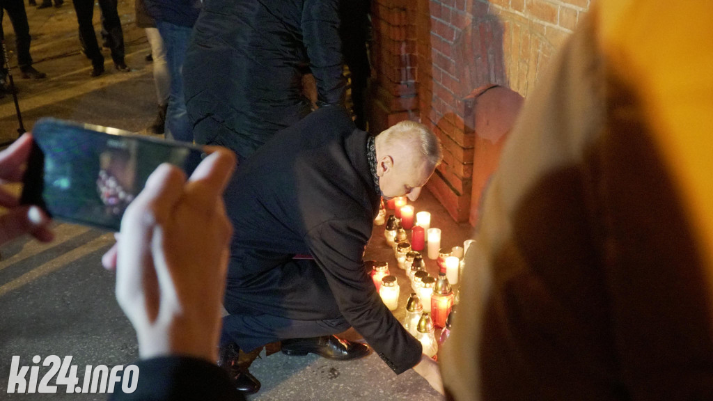 Wiec pamięci Pawła Adamowicza