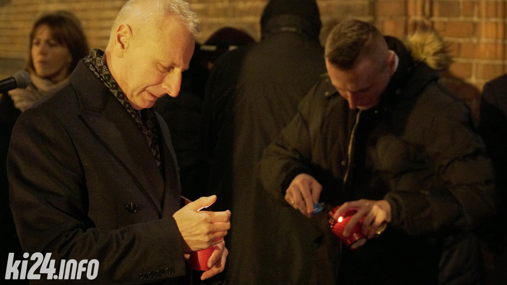 Wiec pamięci Pawła Adamowicza