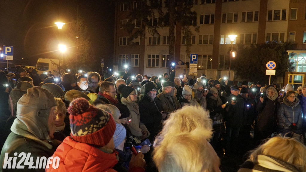 Wiec pamięci Pawła Adamowicza