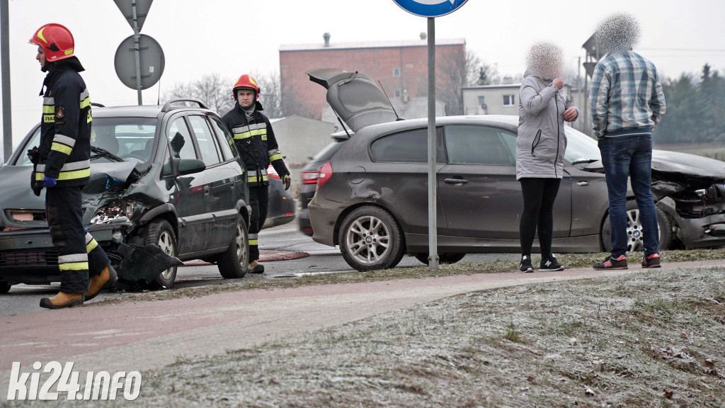 Kraksa na skrzyżowaniu Orłowskiej i Pileckiego