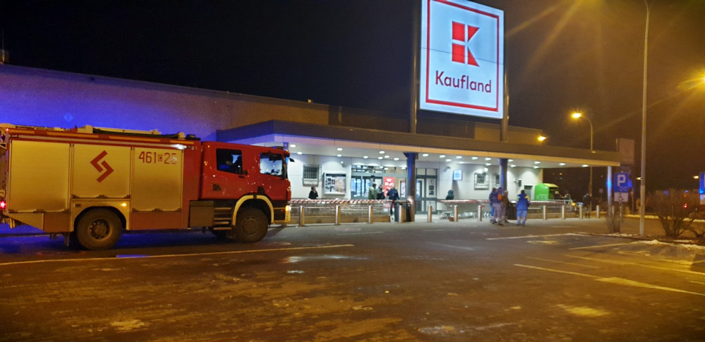Alarm bombowy w Kauflandzie