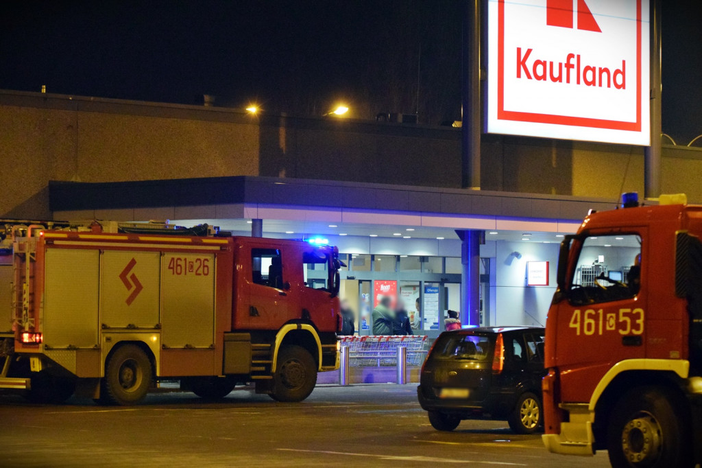 Alarm bombowy w Kauflandzie