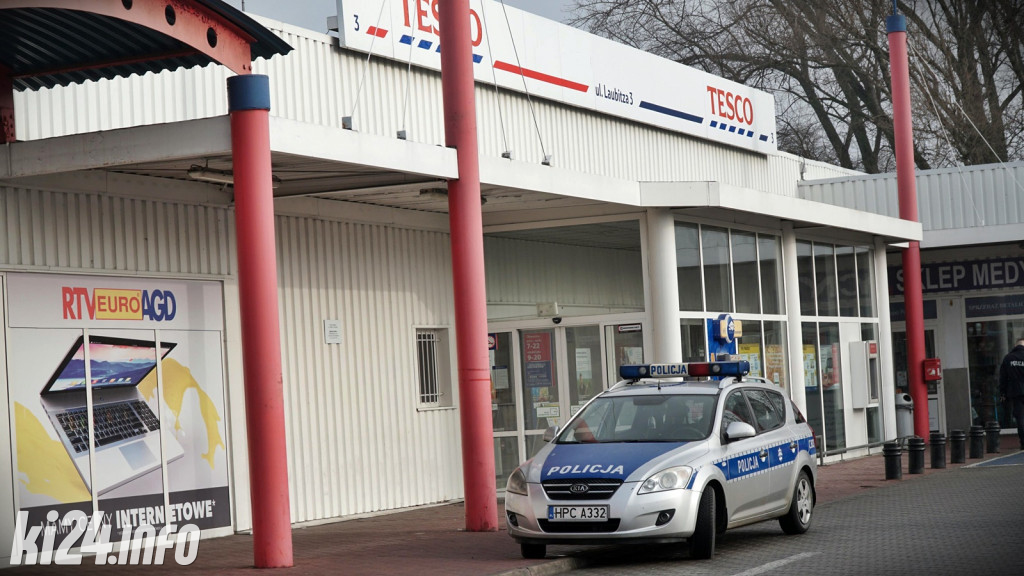 Alarm bombowy w Galerii Solnej