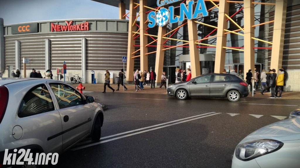 Alarm bombowy w Galerii Solnej