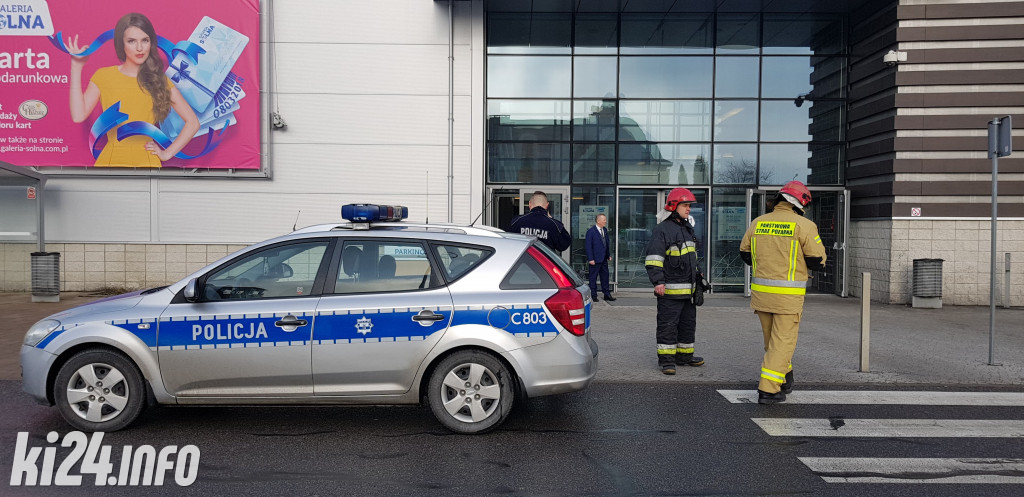 Alarm bombowy w Galerii Solnej