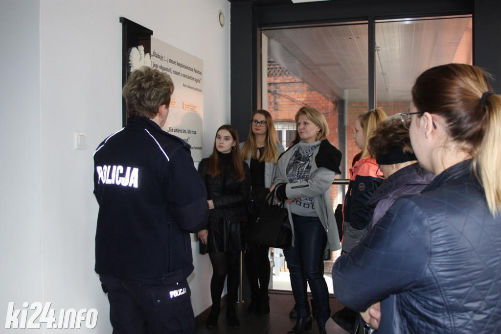 Dzień Kobiet w komendzie policji