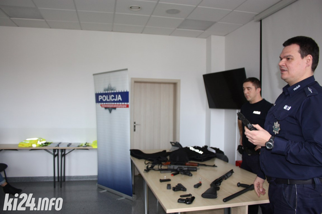 Dzień Kobiet w komendzie policji