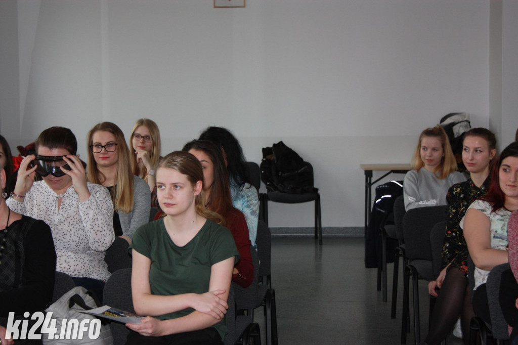Dzień Kobiet w komendzie policji