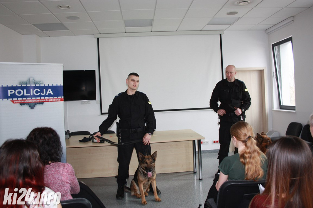 Dzień Kobiet w komendzie policji