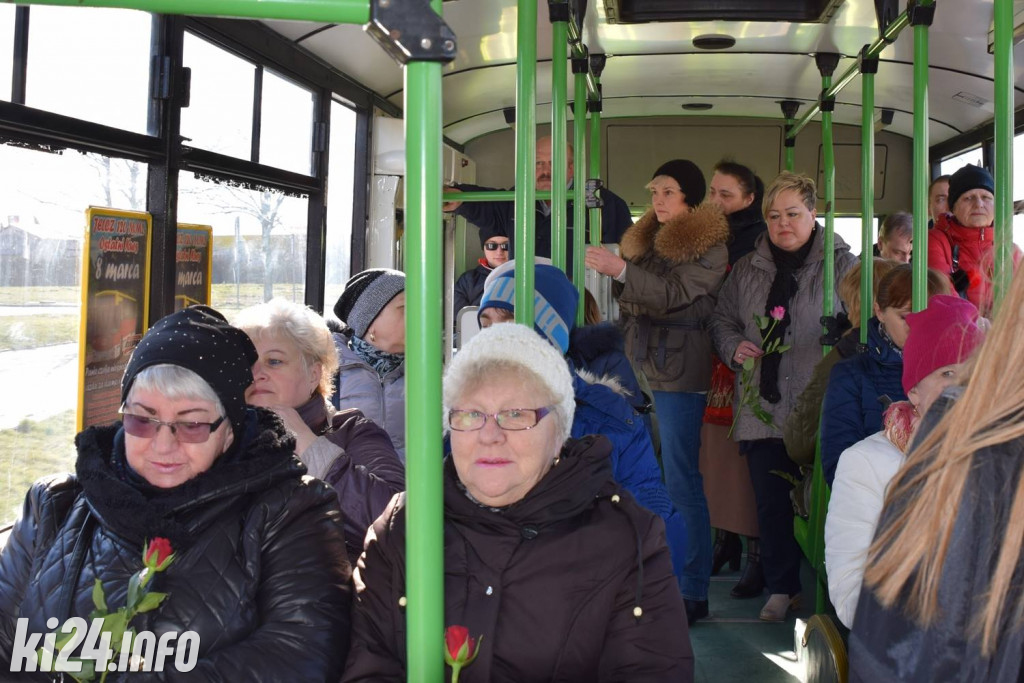 W Dzień Kobiet Jelcze odjeżdżają na emeryturę