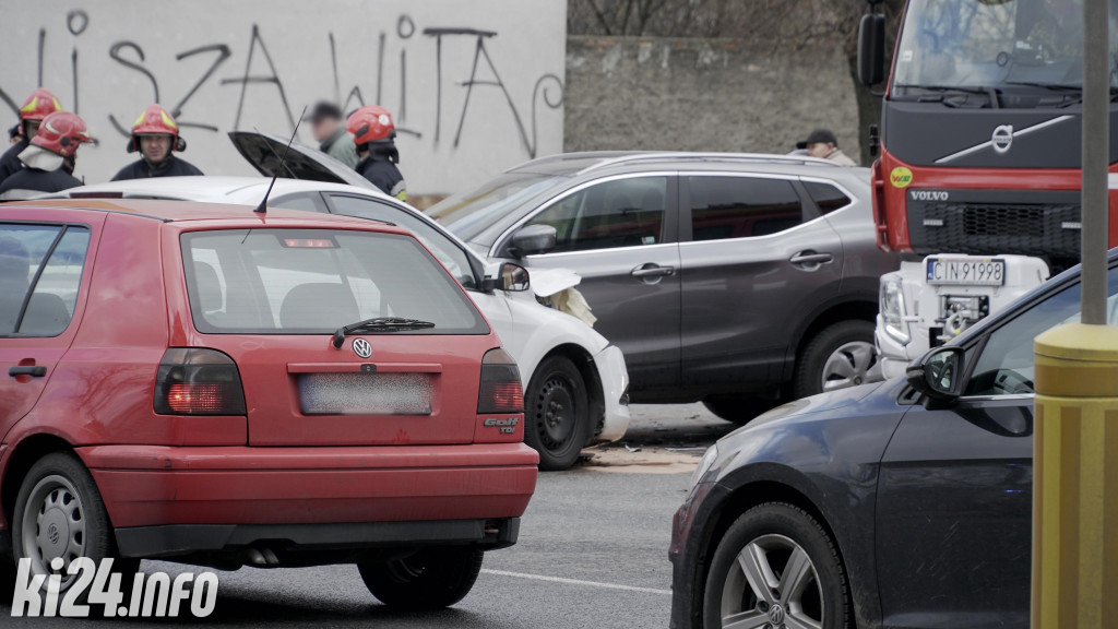 Groźny wypadek na skrzyżowaniu Dworcowej i Metalowców