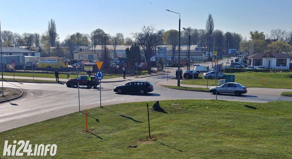 Kraksa na pinezce przy Marcinkowskiego