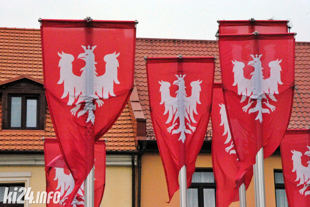 Niepodległościowa wystawa na inowrocławskim Rynku