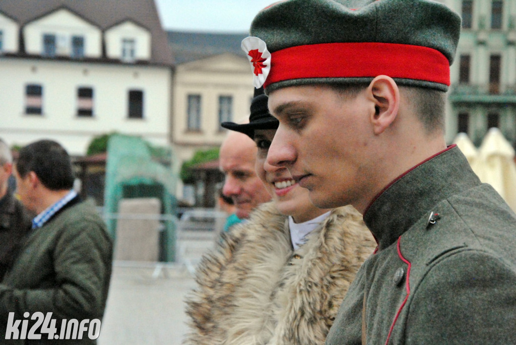 Niepodległościowa wystawa na inowrocławskim Rynku
