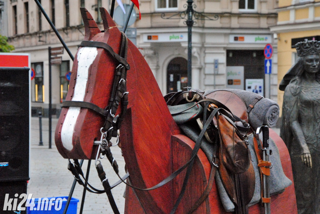 Niepodległościowa wystawa na inowrocławskim Rynku