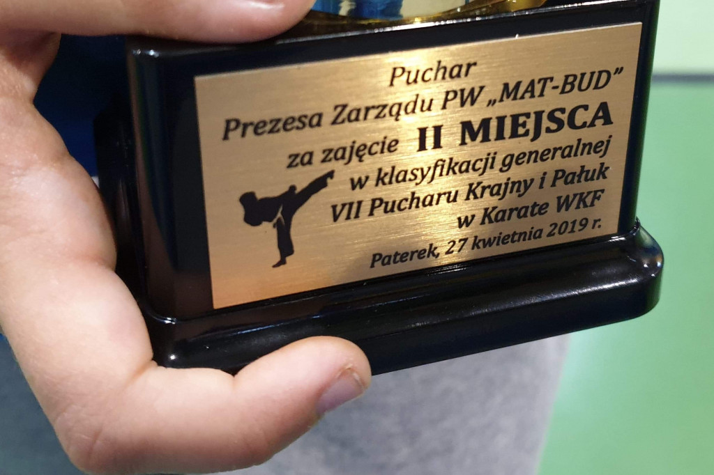 28 medali dla młodych inowrocławskich karateków