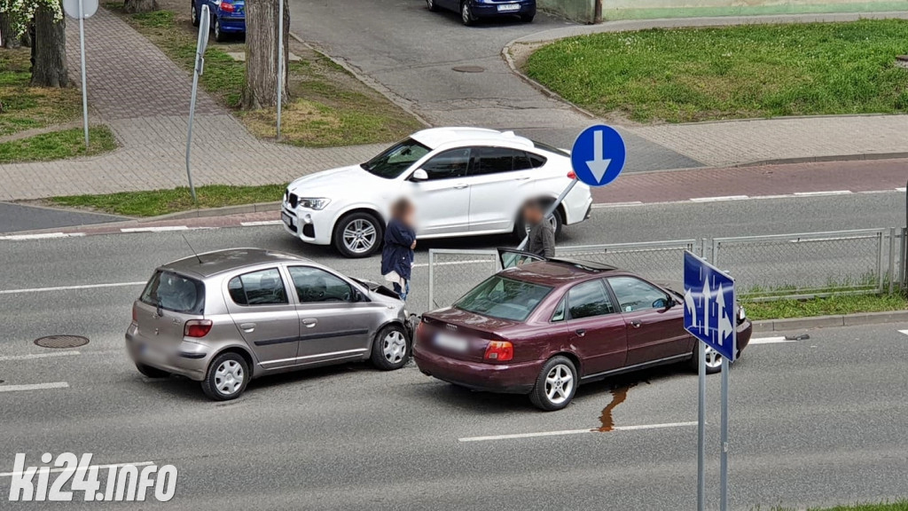 Kraksa przy Urzędzie Miasta