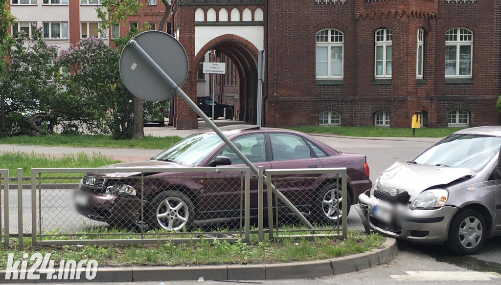 Kraksa przy Urzędzie Miasta
