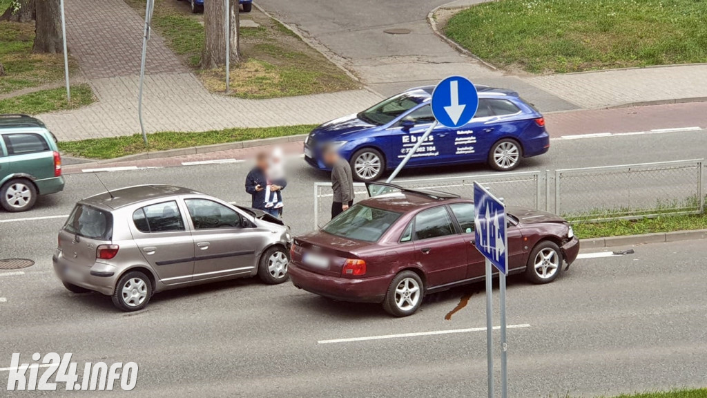 Kraksa przy Urzędzie Miasta