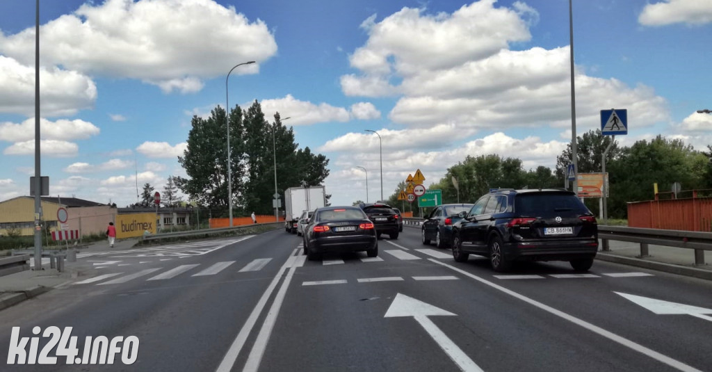 Wielki korek na Dworcowej