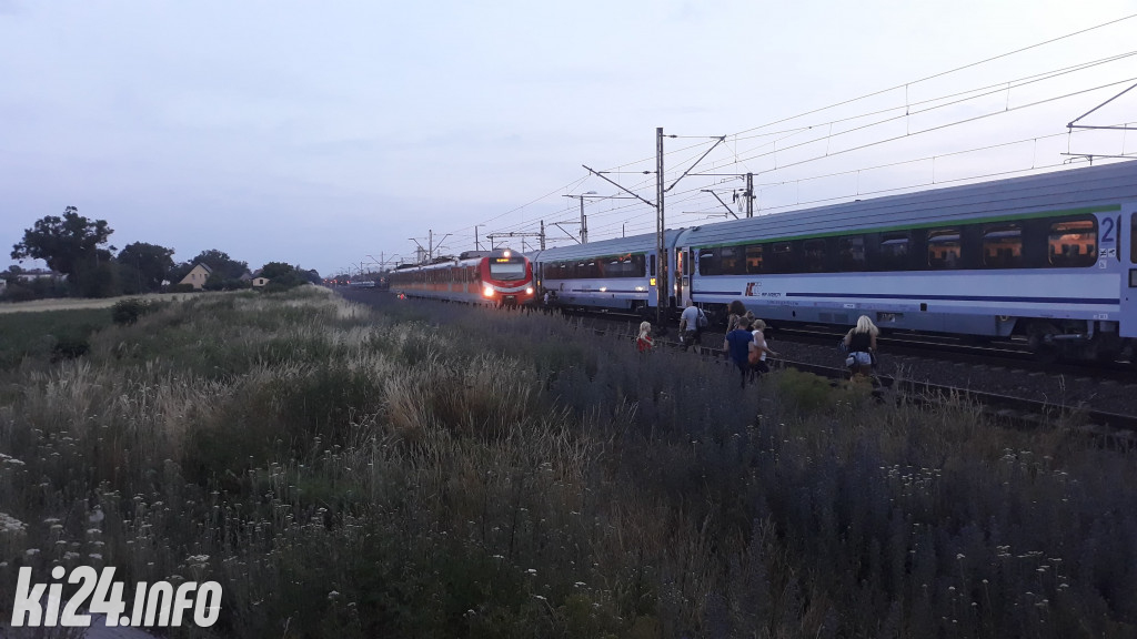 Pod Janikowem zatrzymano pociąg pospieszny