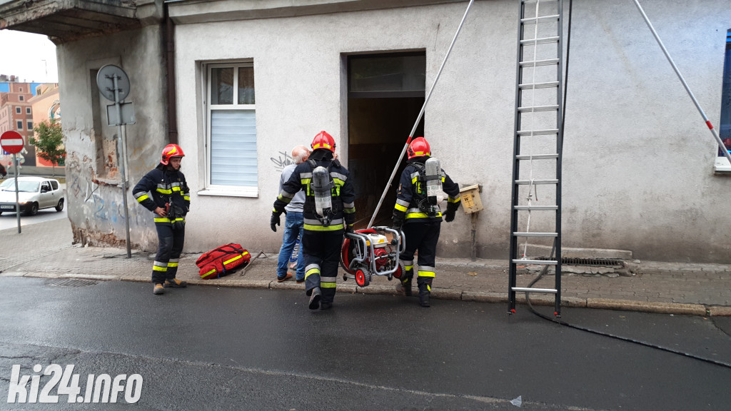 Duża akcja strażaków w centrum Inowrocławia